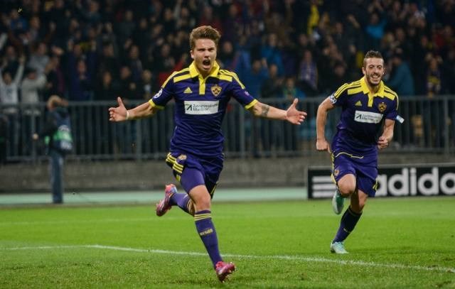 Luka Zahović je sinoči z golom v 92. minuti dvignil Ljudski vrt na noge. (Foto: Nebojša Tejić / STA) 