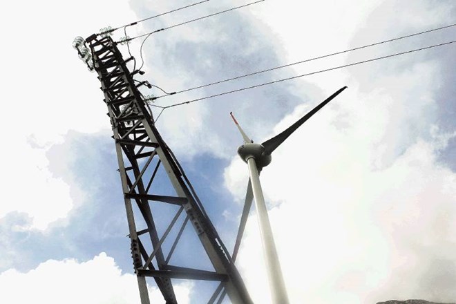 V družbi TM energija gradbeno dovoljenje za prvi sklop vetrnic, ki jih načrtujejo na zemljiščih agrarne skupnosti Draga,...