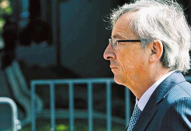 »Ali lahko gospod Juncker preiskuje ravnanje gospoda Junckerja?« je vprašanje, ki preveva Evropsko unijo in so ga novinarji...