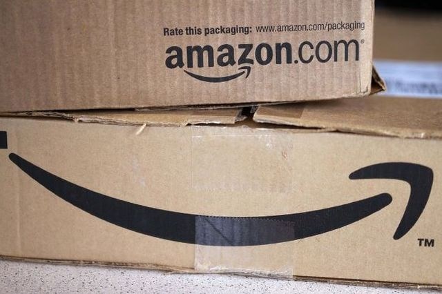Amazon bi zaradi stavke v Nemčiji lahko imel težave z dostavami pred prazniki 