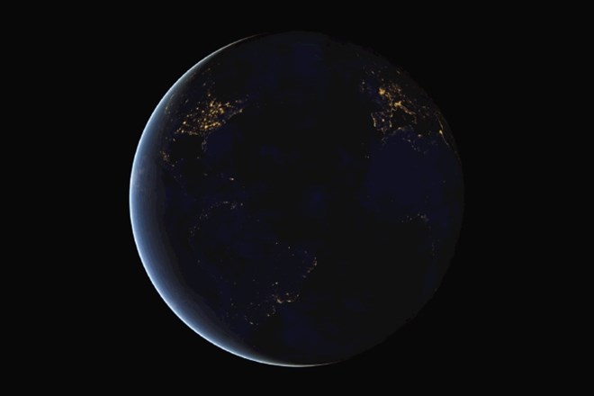 Leta 2012 je ameriška vesoljska agencija NASA objavila video in slike z naslovom »Black Marble«, v slovenskem prevodu »modri...