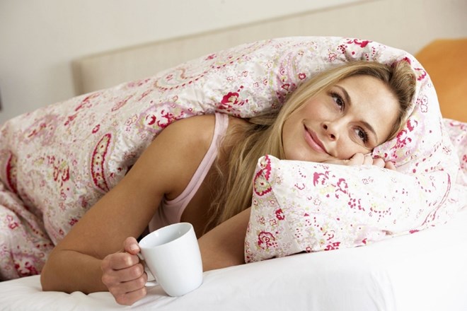 Osem stvari, ki jih naredijo srečni ljudje pred spanjem  