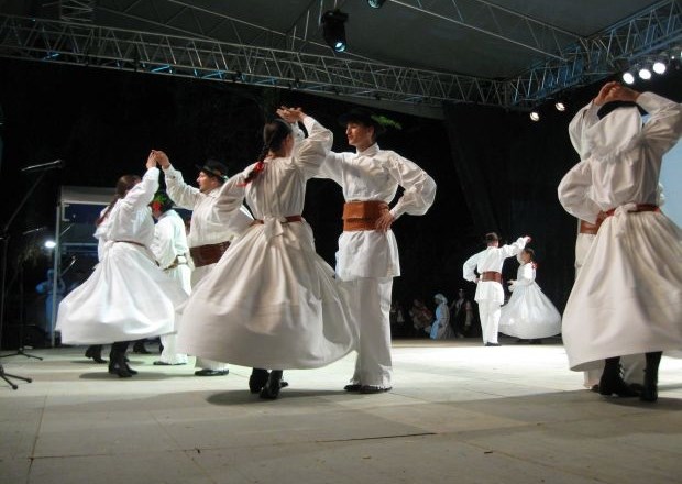 Na letošnjem Jurjevanju, že 52. po vrsti, bo nastopilo okrog 600 folkloristov iz Slovenije, Srbije, Hrvaške, Španije in...