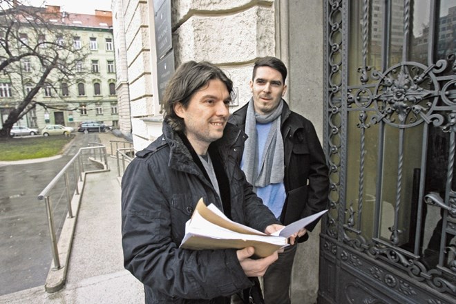 ﻿Dnevnikova novinarja Primož Cirman in Tomaž Modic sta se morala pozimi  zglasiti pri preiskovalnem sodniku ljubljanskega...
