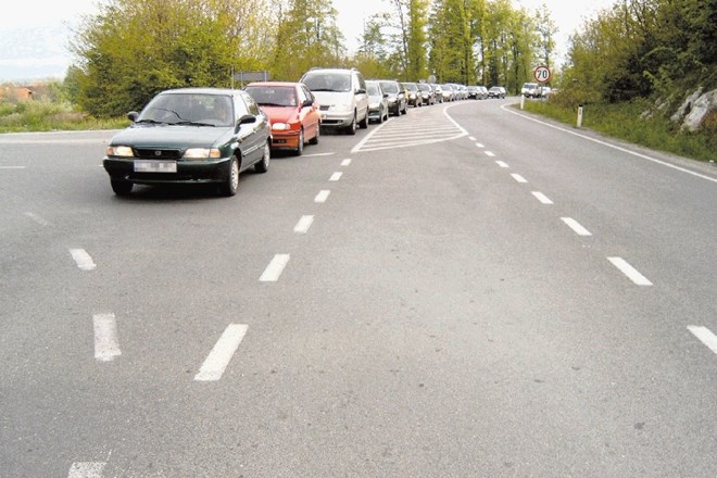 Kadar so  vozne razmere  ugodne in  vozniki  vozijo  občutno  počasneje, so ti lahko ovira na cesti. 