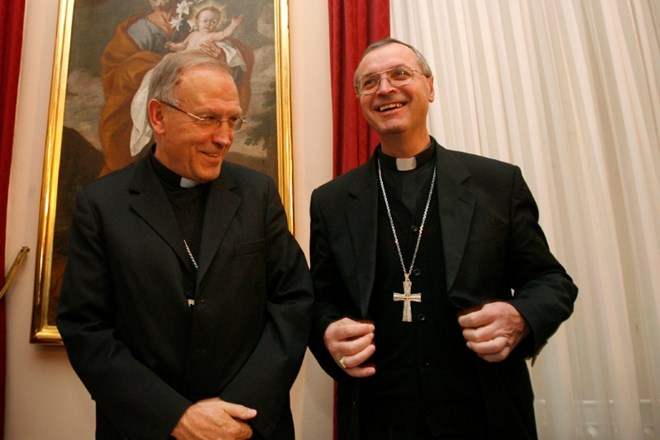 Antonu Stresu in Marjanu Turnšku Rim vrnil škofovske časti