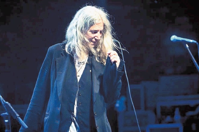Na koncertu v Križankah je Patti Smith ljubljanskemu  občinstvu v celoti odigrala svoj prvi album Horses iz leta 1975. 