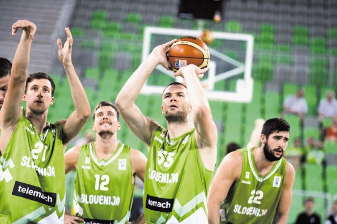 Slovenski košarkarji na zadnji pripravljalni tekmi proti Avstraliji niso bili v strelski formi. 