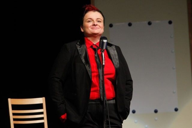 Martina Ipša je ena od sedmih komičark, ki bodo nastopile na festivalu stand-up komedije Panč. Ta bo potekal od sobote, 22....