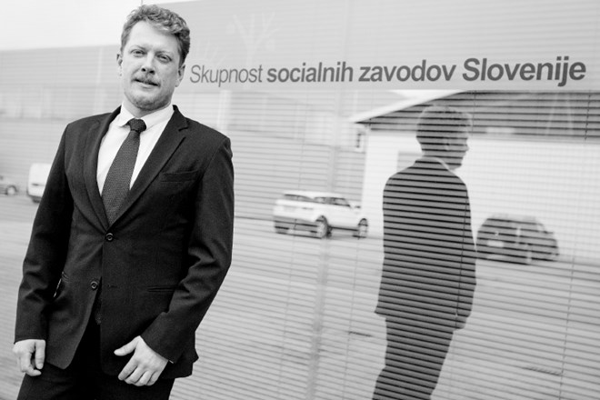 Jaka Bizjak, sekretar Skupnosti socialnih zavodov Slovenije: Danes na izlet fizično zmore le še za manjši kombi stanovalcev...