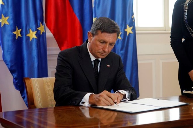 Predsednik Borut Pahor je podpisal eno svojo redkih pomilostitev v svojem mandatu.  