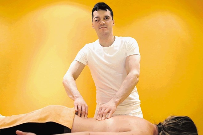 Večurna masaža vsak dan ni mačji kašelj, zato Zupanič redno skrbi za  kondicijo. Prej je oboževal tenis, zdaj pa v fitnesu...
