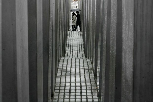 Spomenik žrtvam genocida v Berlinu.    