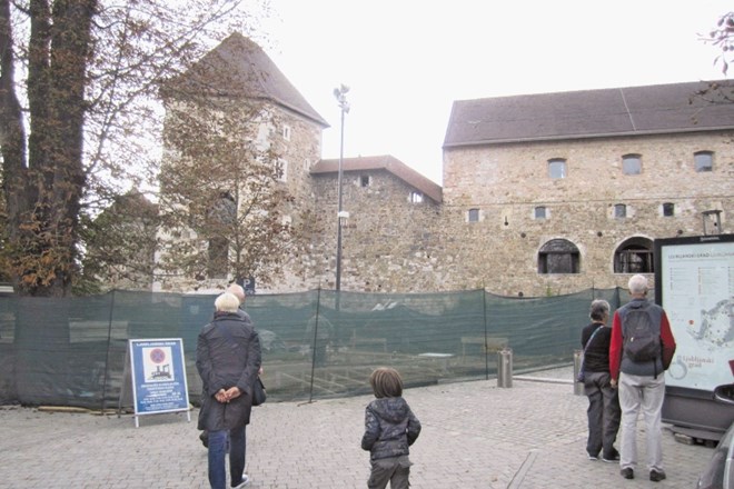 Ljubljanski grad se je za postavitev paviljona odločil zato, ker so v trenutnem informacijskem centru v Erazmovem stolpu...
