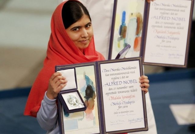 Pakistanska najstnica Malala Jusafzaj, ki so jo zaradi boja za pravico deklet do izobrazbe v Pakistanu napadli talibani in jo...