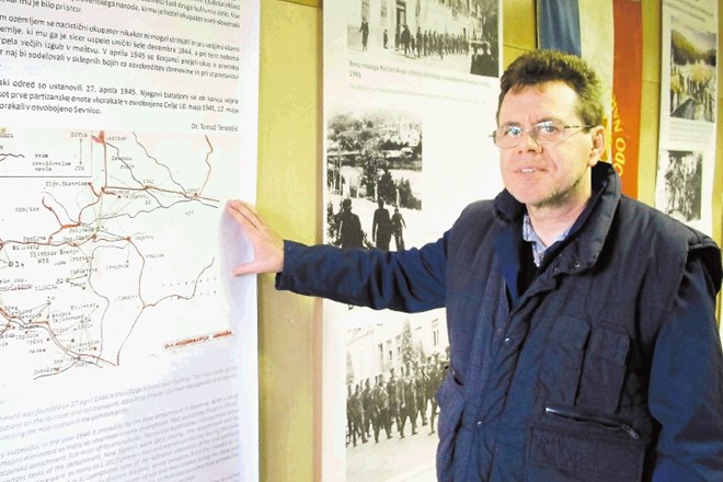Vojni in vojaški zgodovinar Tomaž Teropšič je vodil postavitev   stalne razstave o Kozjanskem odredu v Sromljah. 
