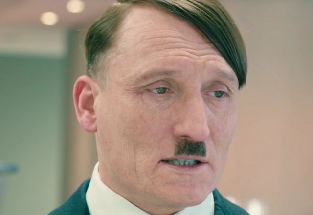 Film, ki išče odgovor na to, kaj bi se zgodilo, če bi se Hitler vrnil