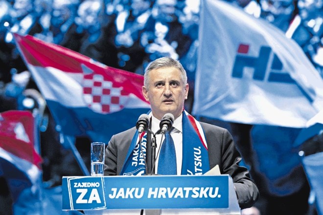 Tomislav Karamarko je na zborovanju v zagrebški Areni zbral 20.000 podpornikov in veliko število estradnikov. 
