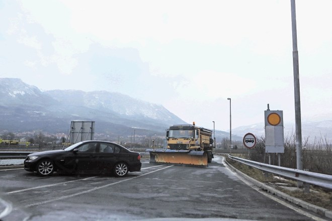 Regionalno cesto Razdrto–Nova Gorica bodo po novem razdelili na štiri območja. Le na tistem območju, kjer bo premočno pihalo,...