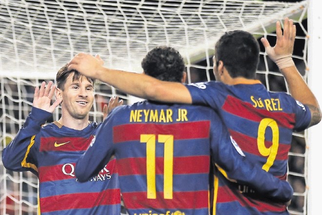 Prvi strelec španske lige je Neymar, drugi Luis Suarez, medtem ko je Lionel Messi v zaostanku zaradi nedavne poškodbe. 