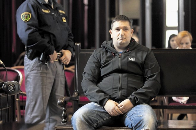 Obtoženi Milan Trivković trdi, da je nedolžen in da je v času ugrabitve Zorice Škrbić na pikniku igral namizni tenis. 