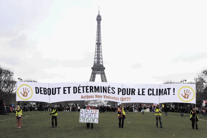 Okoljevarstveniki po koncu pariške podnebne konference opozarjajo, da četudi so vlade sveta dale prvo pravo sporočilo, ostaja...