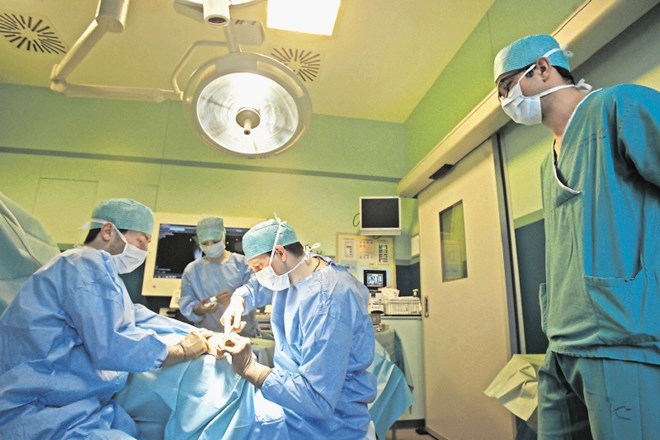 V UKC Maribor so končno dobili anesteziološke okrepitve iz okoliških bolnišnic. Da operacije ne bi več po nepotrebnem...