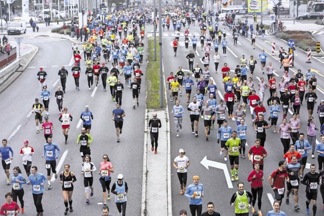 Mestna občina Ljubljana bo tudi prihodnje leto  financirala množične športne prireditve, kot je Ljubljanski maraton, za...