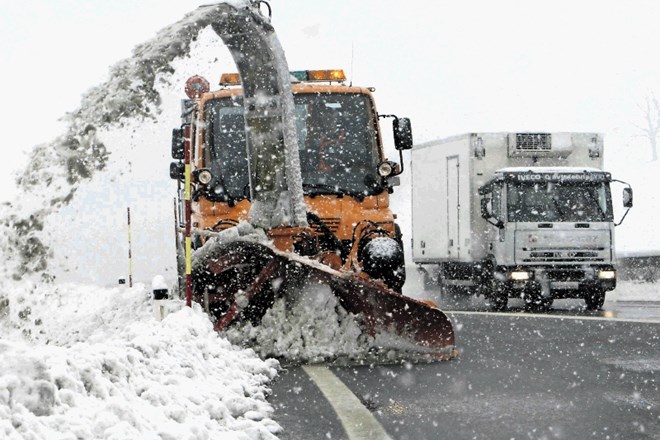 Dars, ki skrbi za vzdrževanje 716 kilometrov cest po vsej Sloveniji, je na zimo temeljito pripravljen. 