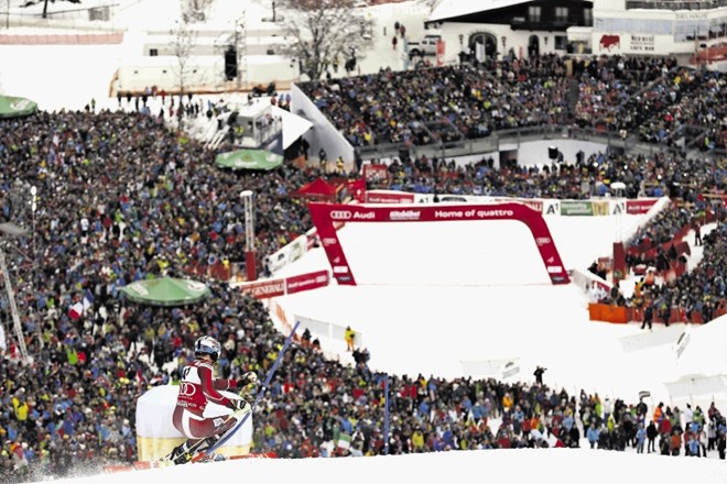 Več kot 40.000 gledalcev naj bi drevi v Schladmingu navijalo, da bo Marcel Hirscher v slalomu ugnal Henrika Kristoffersena...