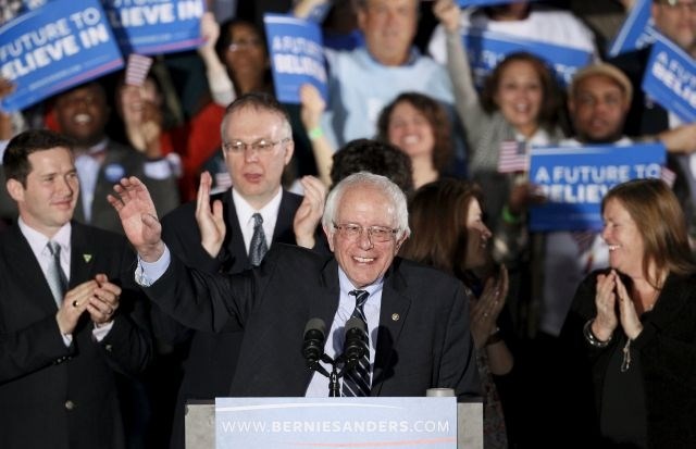 Bernie Sanders je slavil v New Hampshiru. (Foto: Reuters) 