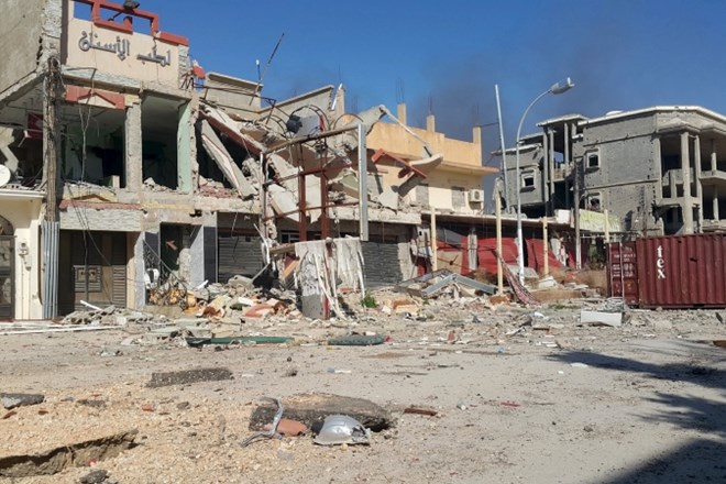 Američani islamske skrajneže v Libiji lovijo iz zraka, francoski specialci pa  na kopnem