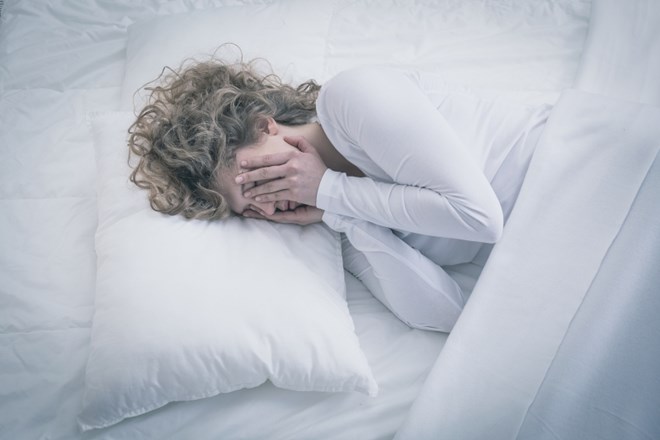 Pomanjkanje spanca prinaša s seboj številne neprijetne posledice   
