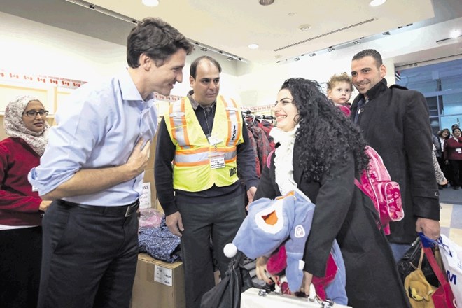 Kanadski premier Trudeau je osebno pričakal begunce ob prihodu.