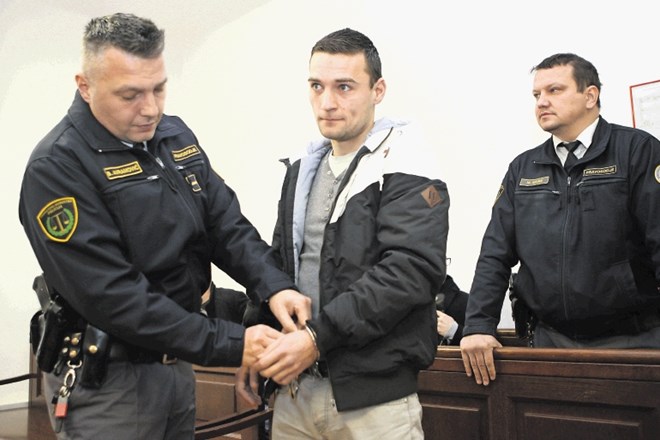 Za primer, da bi Miloš Stojanović v celoti priznal krivdo, je tožilstvo za štiri rope in še preklic ene pogojne kazni...