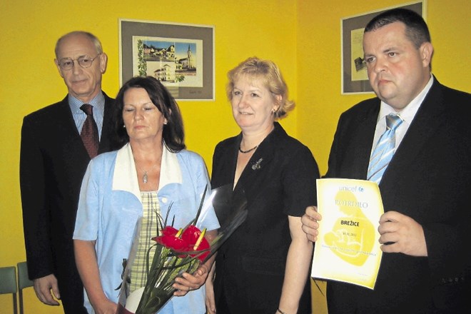Vse kaže, da bo dosedanjega direktorja brežiške bolnišnice Dražena Levojevića (na fotografiji desno) zamenjala Nataša Avšič...