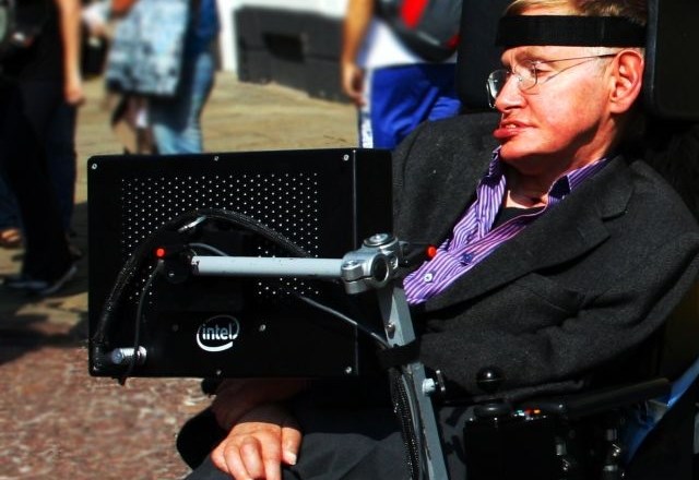Stephen Hawking se je pošalil na račun Donalda Trumpa.