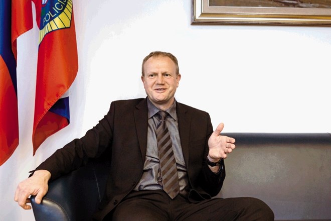 Direktor slovenske policije pojasnil razloge za odpustitev policistov