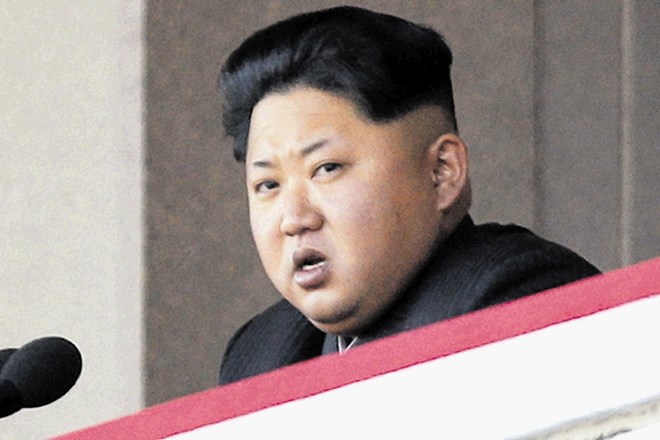 Kim Jong Un v nasprotju z očetovo personalno vladavino išče bolj formalne linije  nadzora in vladanja.