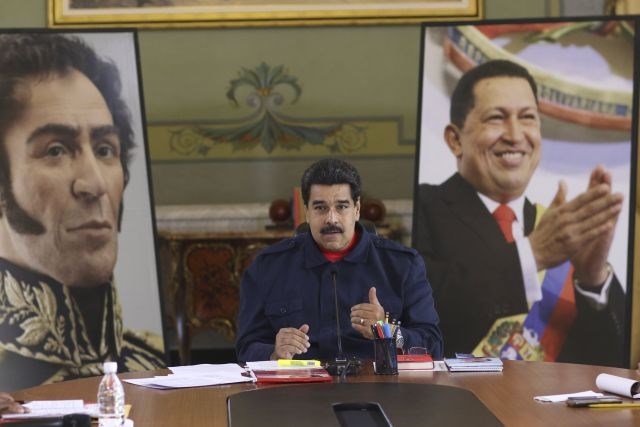 Maduro postavlja okope