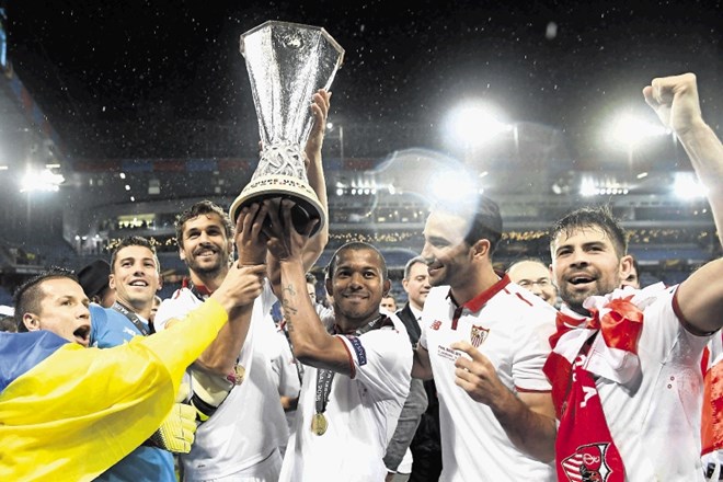 Sevilla je tretjič zapored prvak evropske lige, skupno je to že njen peti naslov.