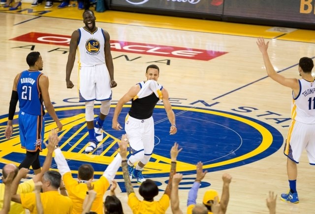 Steph Curry je poskrbel, da bo Golden State v finalu branil naslov prvaka lige NBA. (Foto: USA TODAY Sports / Reuters)