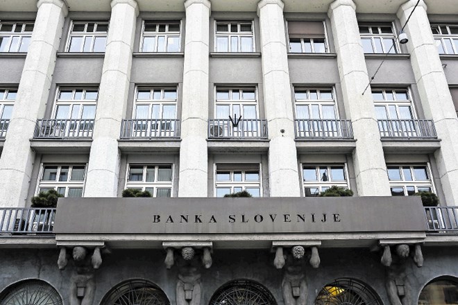 V Banki Slovenije  zatrjujejo, da vrnitev v prejšnje stanje ni mogoče in da lahko sodno varstvo delničarji in imetniki...
