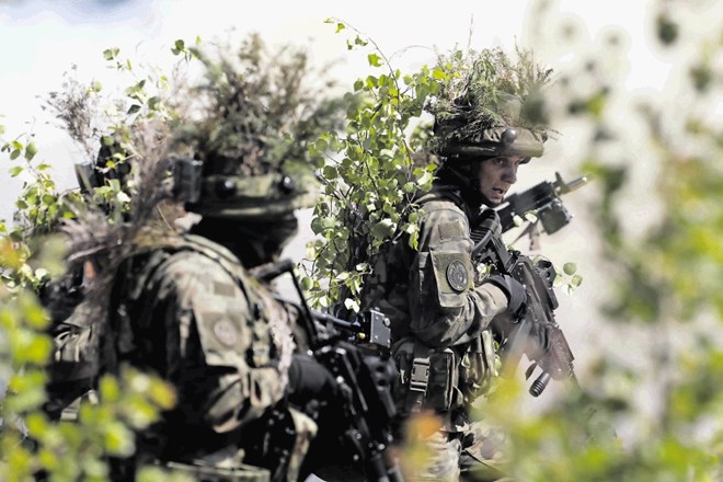 Članice Nata načrtujejo napotitev 4000 vojakov v države, ki jih ruski poseg v Ukrajini najbolj skrbi. Štiri bataljone bodo...