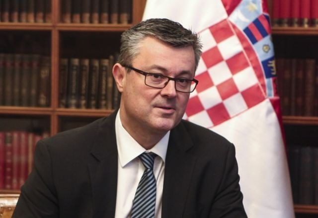 Z odhodom Tihomirja Oreškovića s položaja premierja je padla tudi hrvaška desnosredinska vlada. (Foto: Luka Cjuha)