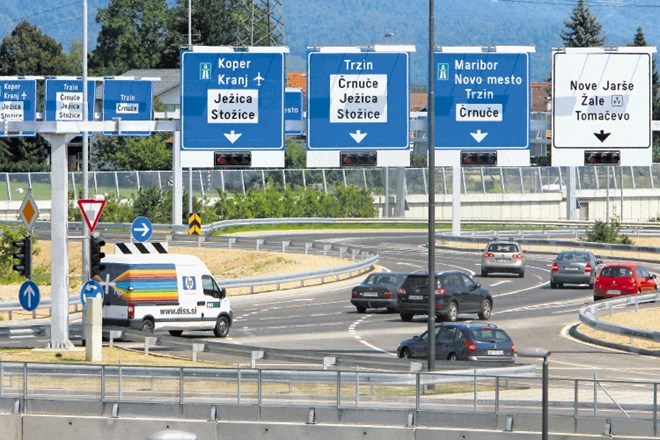 Slovenci smo po oceni strokovnjakov dobro sprejeli krožišča,  je pa še precej pomanjkljivosti pri poznavanju cestnoprometnih...