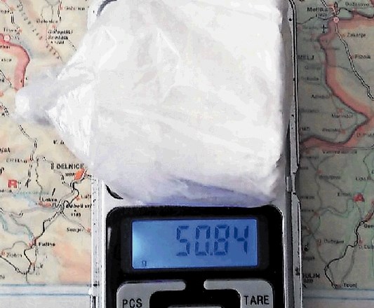 Kriminalisti so zasegli tudi 220 gramov kokaina.