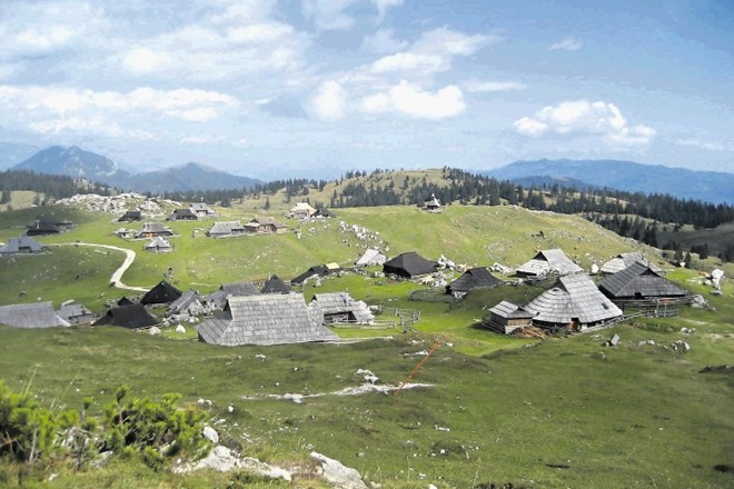 Kamniško-Savinjske Alpe ponujajo obilje raznolikih možnosti za pohodništvo.