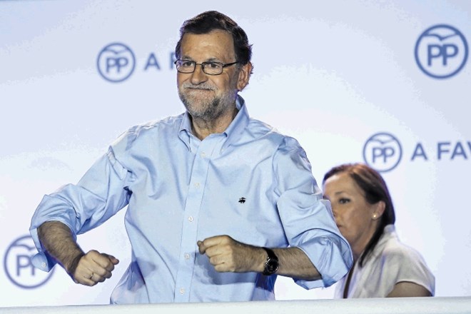 Španski premier Mariano Rajoy se je poveselil volilne zmage, ki pa mu še ne zagotavlja tudi nadaljnjega vladanja.