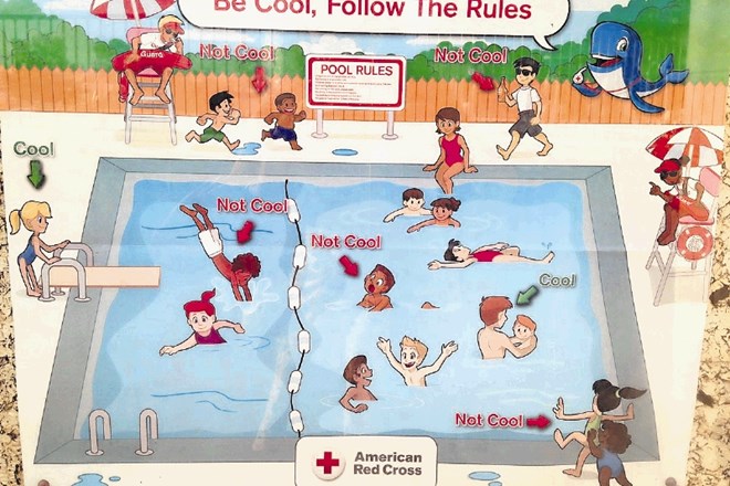Narisani poster, naslovljen »Bodi kul, spoštuj pravila«, prikazuje otroke ob in v bazenu pri različnih ravnanjih, pri čemer...